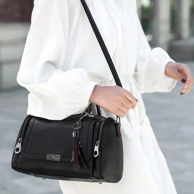VersaTassel Fashioned Crossbody Handbag - Fashion BTQ